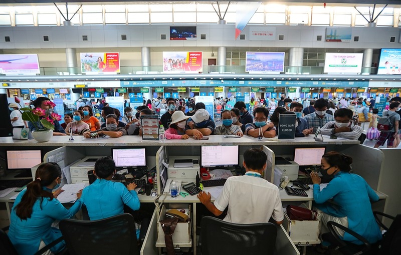 ​Gần 1.700 du khách đăng ký rời Đà Nẵng